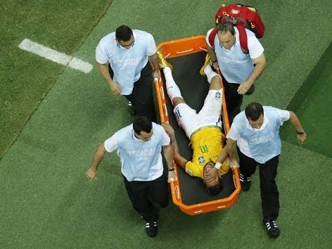 Reacția lui Zuniga după ce l-a accidentat pe Neymar - 0-1404563808.jpg