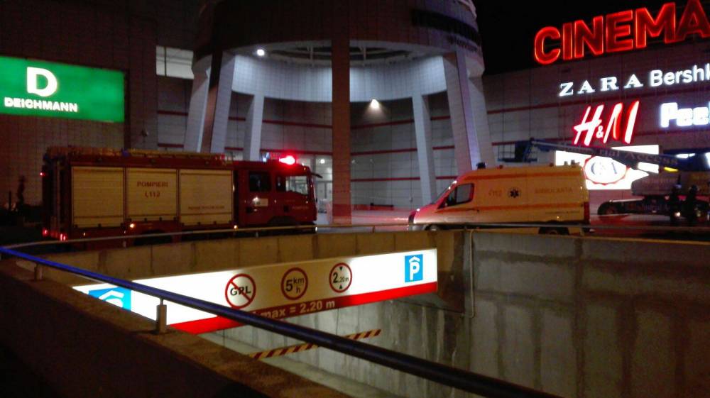 Incendiu la Auchan-ul din Maritimo / Conducerea mall-ului face precizări privind incidentul - 1-1478080845.jpg
