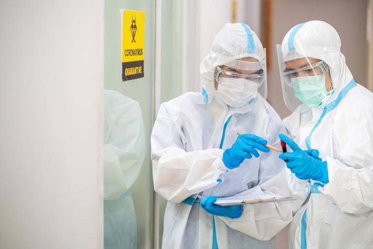 Focar de infecție cu coronavirus la o fabrică de confecții. 25 de angajați, internați în spital - 1-1597843349.jpg
