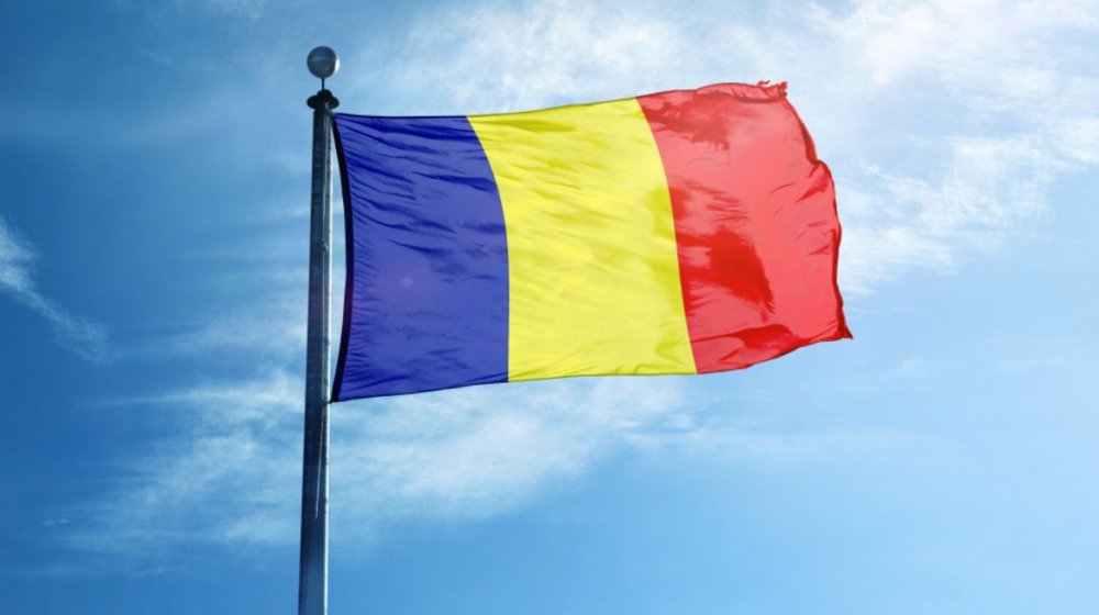 Profanarea drapelului României, pedepsită cu închisoare de la 6 luni la trei ani - 1-1599057177.jpg