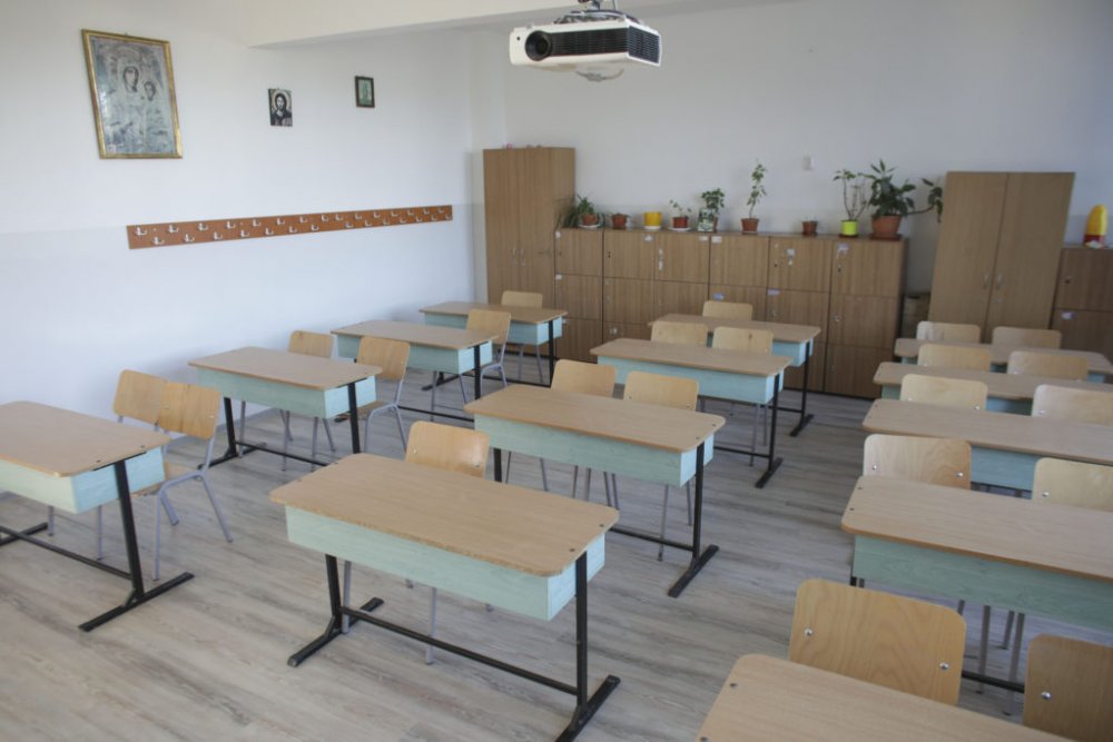 MEC propune realizarea unei hărţi a şcolilor dezavantajate din România - 1-1603893461.jpg