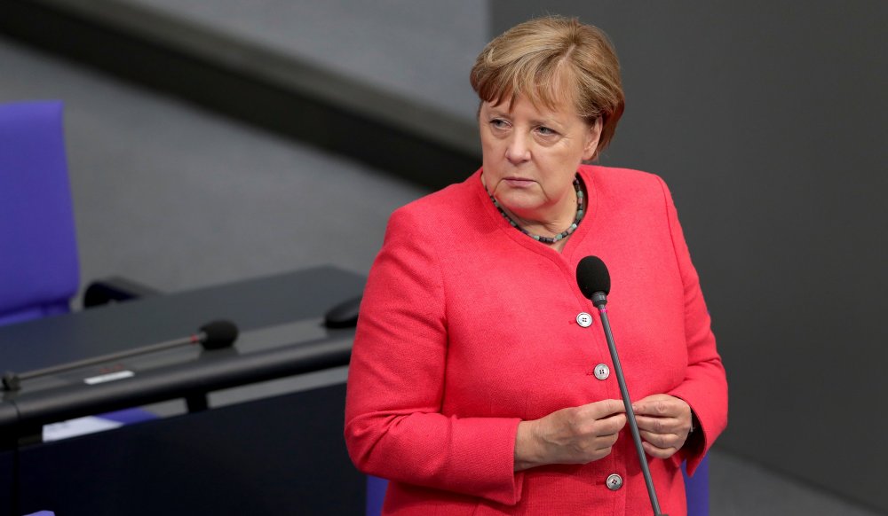 Merkel consideră „problematică” închiderea de către Facebook, Twitter a conturilor lui Trump - 1-1610378220.jpg