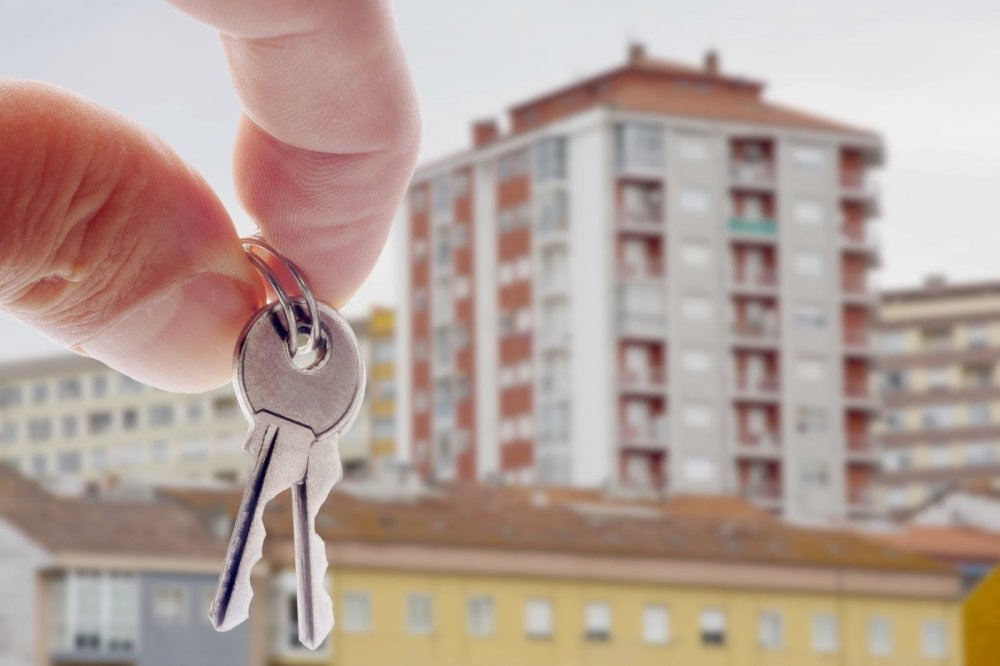 Trei din cinci români îşi cumpără o locuinţă în cel mult trei luni - 1-1612444556.jpg