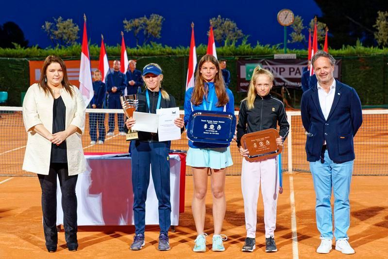 Tenis / Eva Maria Ionescu, medalie de argint la „Tennis Europe Junior Masters 2021” - 1-1635928536.jpg