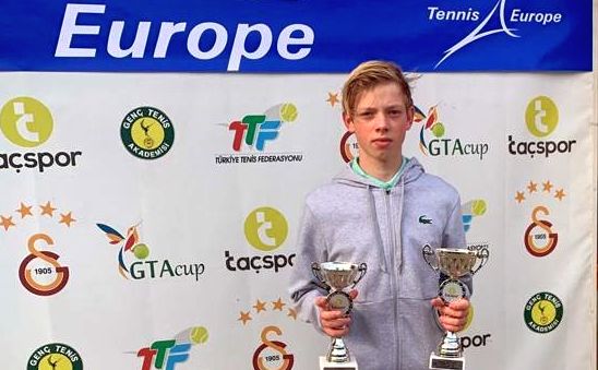 Tenis / La doar 14 ani, Gabriel Ghețu - campion în Turcia, la Tac Cup - 1-1640698331.jpg