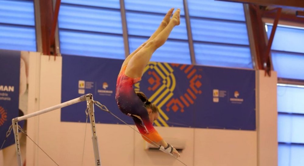 Gimnastele tricolore încep anul în forţă! Primul examen - Cupa Mondială de la Cottbus - 1-1641986615.jpg