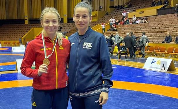 Luptătoarea constănţeană Andreea Ana, medaliată cu aur la turneul internaţional din Bulgaria - 1-1645443657.jpg