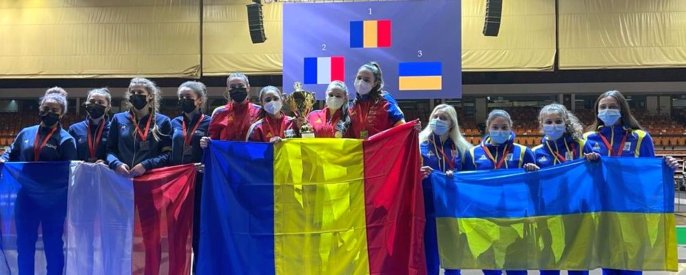 Scrimă / Naţionala feminină de floretă-junioare a României, medaliată cu aur la Campionatele Europene - 1-1646213938.jpg