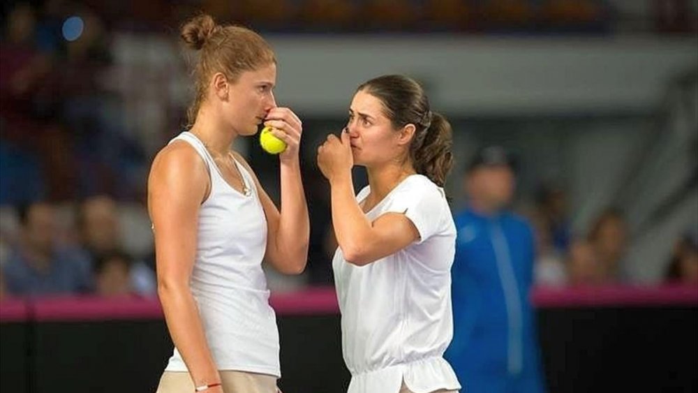 Tenis / Irina Begu şi Monica Niculescu, sfert-finaliste în turneul de la Indian Wells, în proba de dublu - 1-1647256199.jpg
