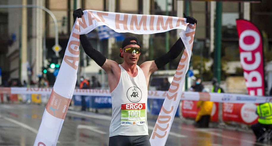 Atletism / Alexandru Corneschi a câștigat Semimaratonul Internațional Atena. Nou record al traseului! - 1-1648467257.jpg