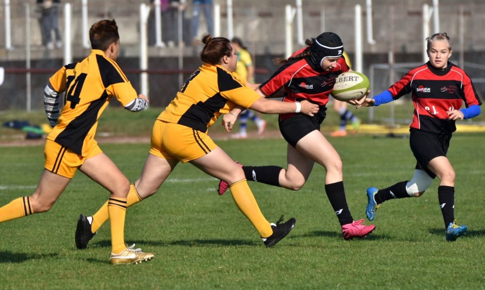Rugby / Se reiau Campionatele Naţionale feminine. Două noi echipe la junioare! - 1-1650009028.jpg
