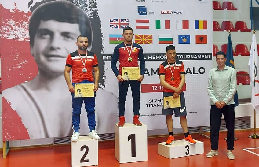 Lupte / Constănţeanul Răzvan Arnăut, medaliat cu aur la turneul internaţional 