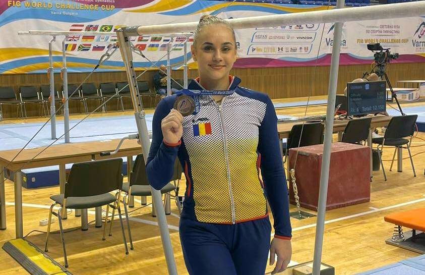 Ioana Stănciulescu, de la CS Farul, medaliată cu bronz în finala de la paralele - 1-1653814603.jpg