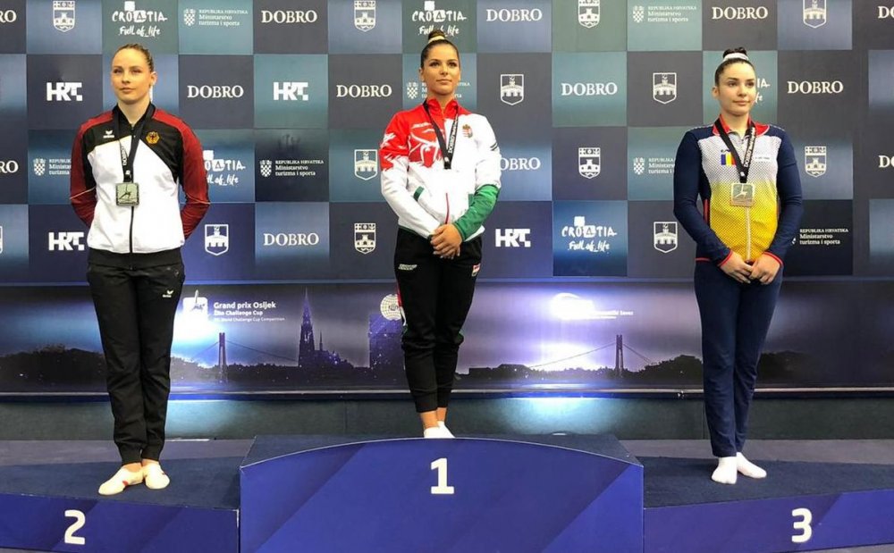 Silviana Sfiringu, de la CS Farul, medaliată cu bronz în finala de la paralele - 1-1655108194.jpg