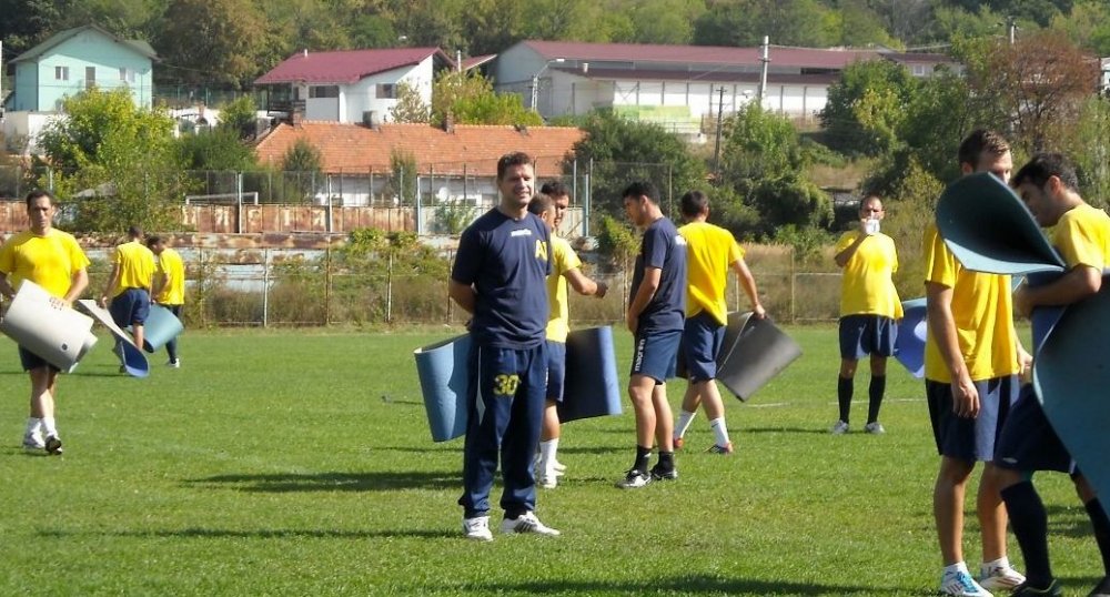 Fotbal / Flavius Stoican, noul antrenor al echipei CS Mioveni. Obiectiv: salvarea de la retrogradare - 1-1661344163.jpg