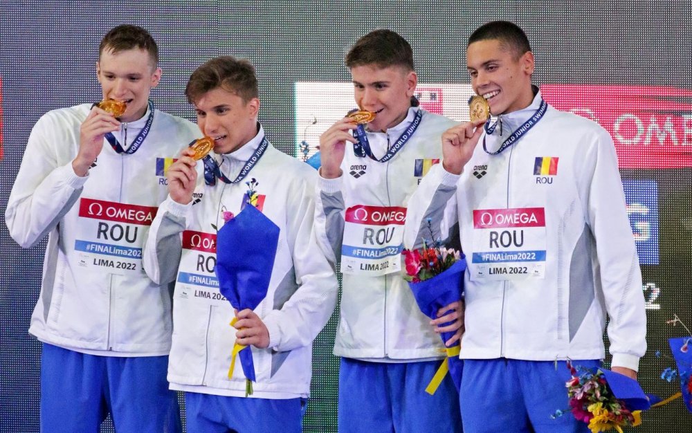 Constănţeanul Patrick Dinu, aur mondial cu ştafeta 4x100 m liber a României - 1-1661943855.jpg