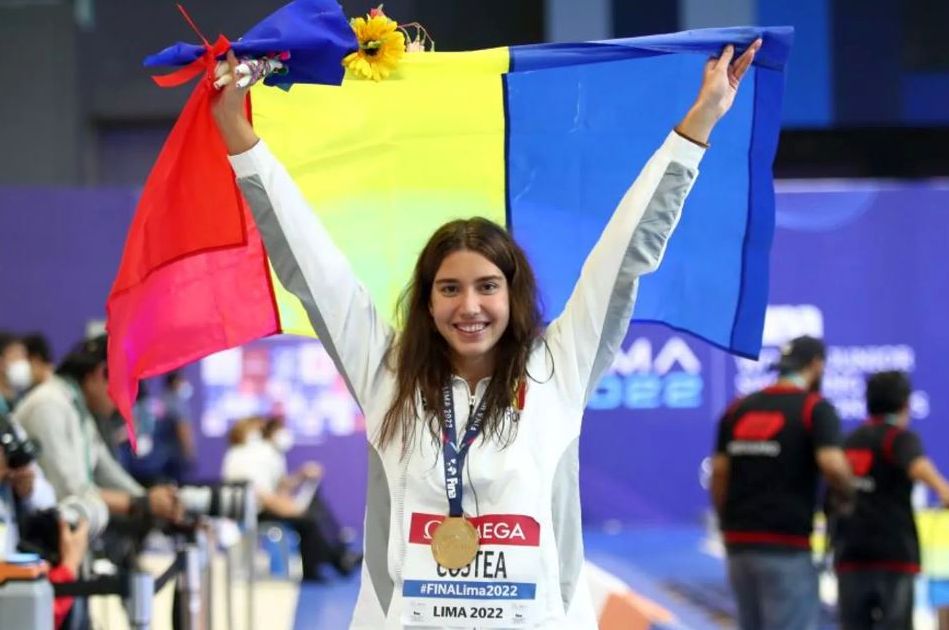 Nataţie / Aur pentru David Popovici şi Bianca Costea, la Mondialele de juniori de la Lima - 1-1662375218.jpg
