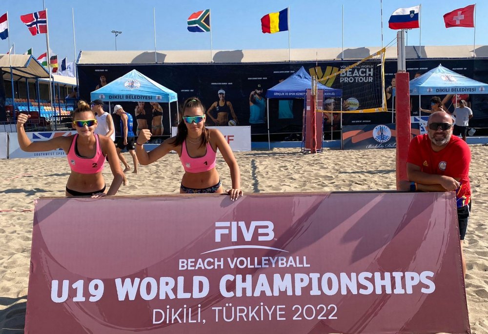 Alexia Brădăţan şi Ioana Miu participă la Mondialele U19 la volei pe plajă - 1-1663058400.jpg