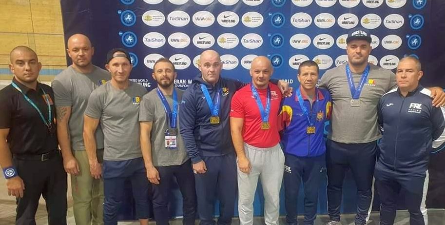 Lupte / Cinci medalii pentru România, la Mondialele de veterani de la Plovdiv - 1-1665145103.jpg