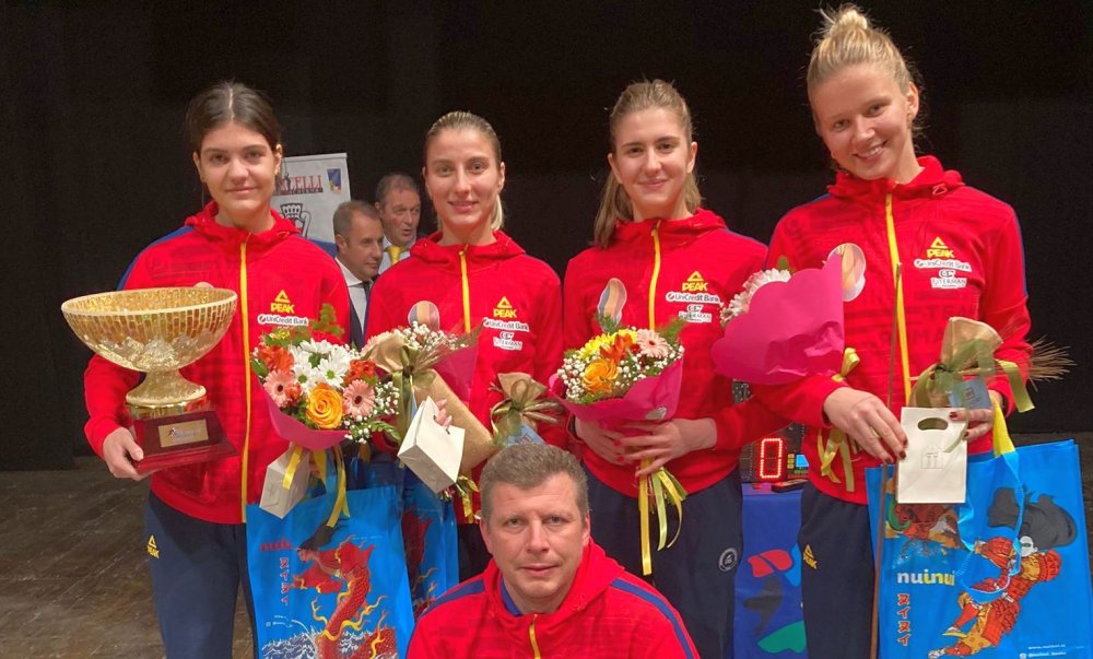 En garde! România a câştigat Trofeul Bertinetti la spadă feminin - 1-1669210515.jpg