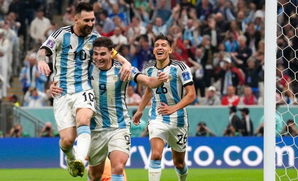 Fotbal / Argentina, prima finalistă la Campionatul Mondial din Qatar. Messi a intrat în cartea de istorie - 1-1671001661.jpg