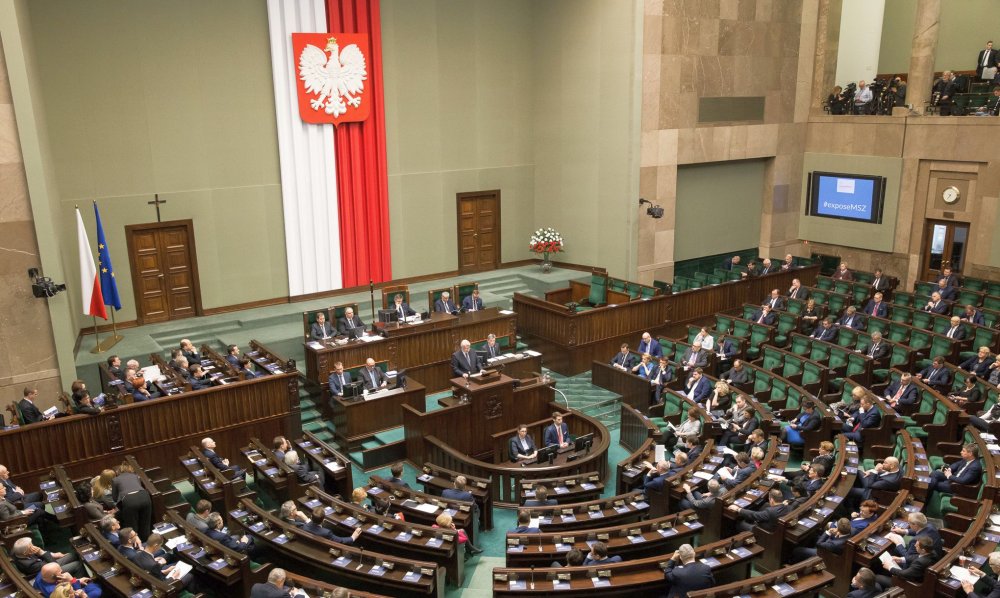 Parlamentul polonez a aprobat o reformă a justiţiei pentru a debloca fondurile europene - 1-1675932417.jpg