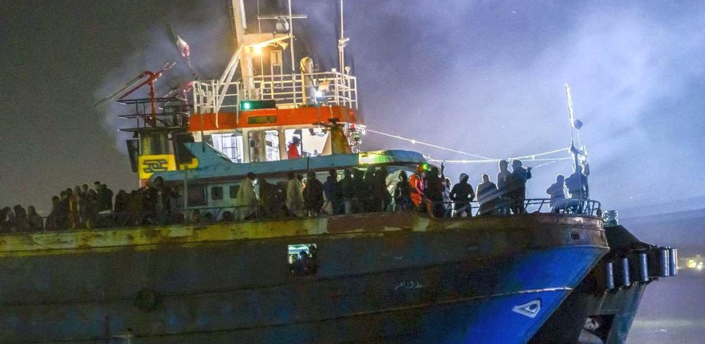Circa 1.000 de migranţi, salvaţi de gărzile de coastă italiene - 1-1678621919.jpg
