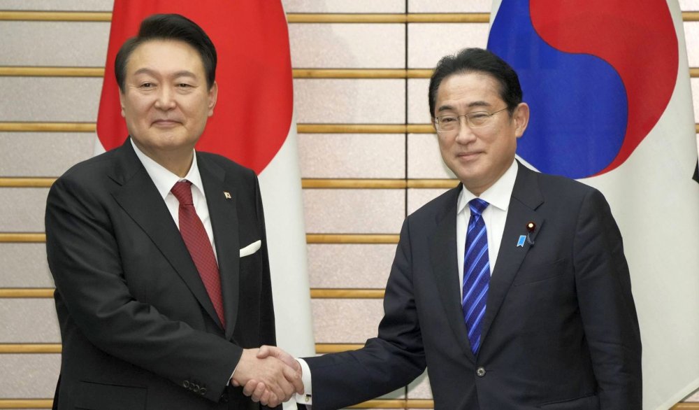 Summit crucial între preşedintele sud-coreean şi premierul nipon - 1-1678960408.jpg