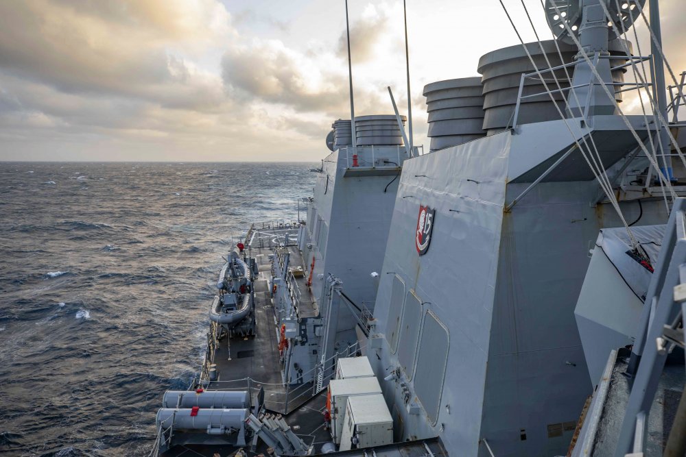 Distrugătorul american USS Milius a navigat prin Strâmtoarea Taiwan - 1-1681716501.jpg