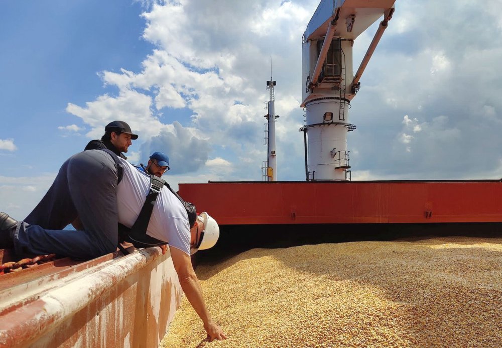 Polonia şi Ungaria interzic importurile de cereale şi alimente din Ucraina - 1-1681718341.jpg