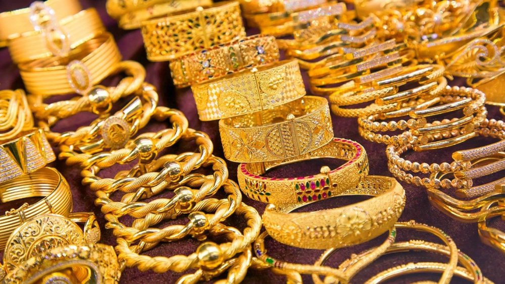 Lux, protecţia economiilor sau frica de război. Constănţenii pun mare preţ pe bijuteriile din aur - 1-1687436576.jpg