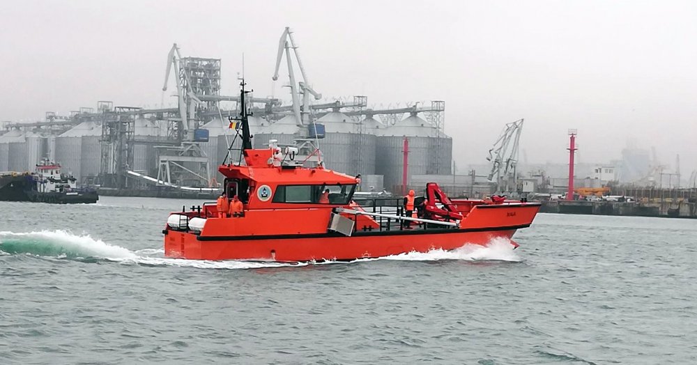 ARSVOM: Exerciţiu demonstrativ de combatere a poluării accidentale cu hidrocarburi, în portul Constanţa - 1-1688022640.jpg