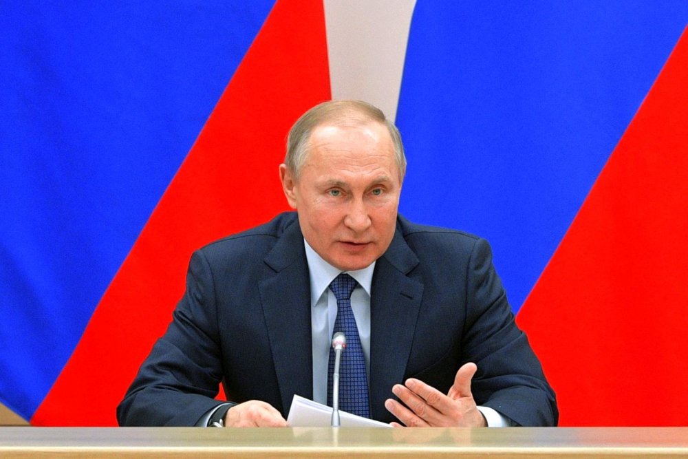 Vladimir Putin a promulgat legea care interzice schimbarea de sex pe cale medicală - 1-1690271248.jpg