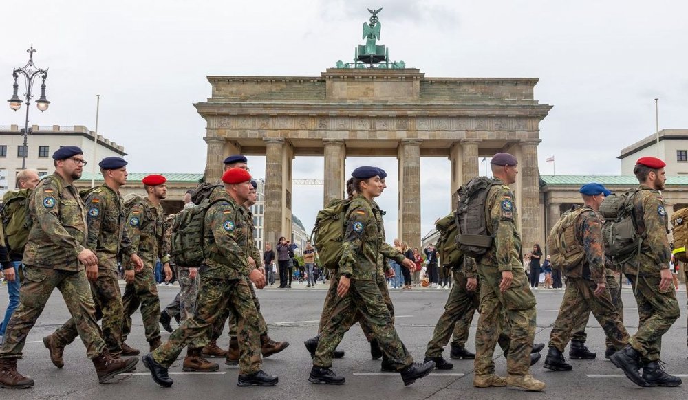 Ministrul german al Apărării: Armata se chinuie să recruteze personal - 1-1691052573.jpg
