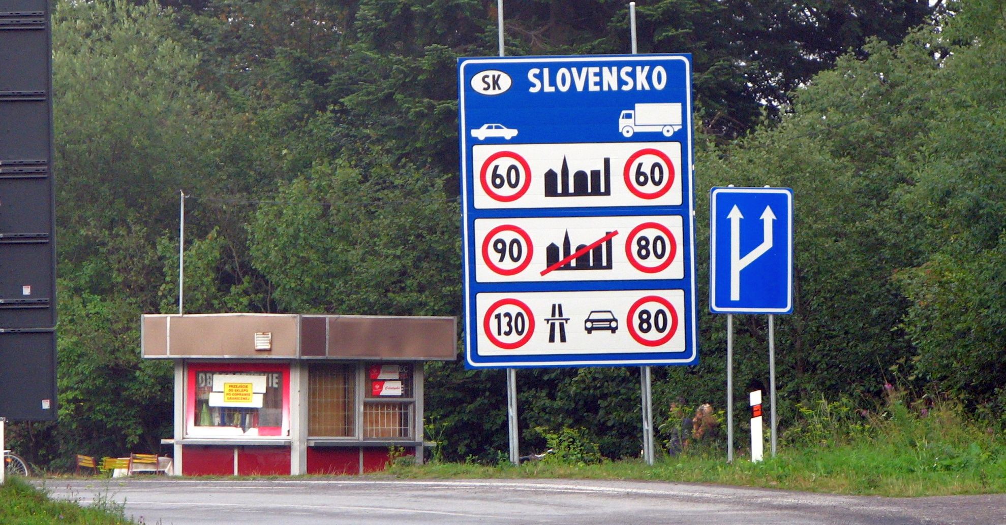 Polonia introduce controale la frontiera slovacă pentru a preveni imigraţia ilegală - 1-1695713816.jpg