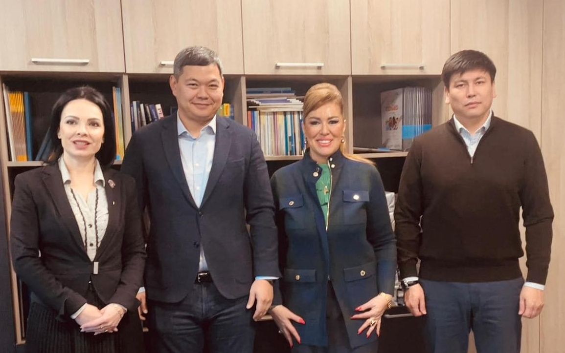 Reprezentanţi ai Ambasadei Republicii Kazahstan în România, vizită la CCINA Constanţa - 1-1705406623.jpg