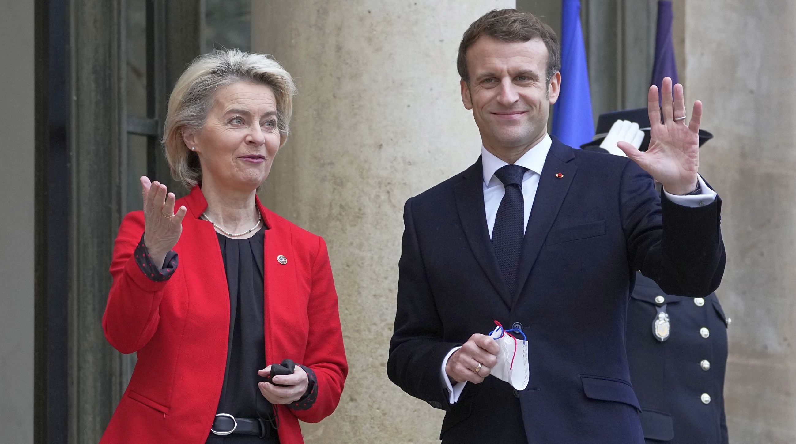 Emmanuel Macron, întrevedere cu Ursula von der Leyen, la Bruxelles - 1-1706602200.jpg