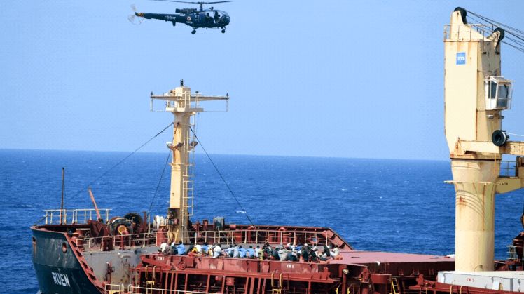 Navigatorii de pe cargoul „MV Ruen” au scăpat din ghearele piraţilor somalezi - 1-1710680948.jpg