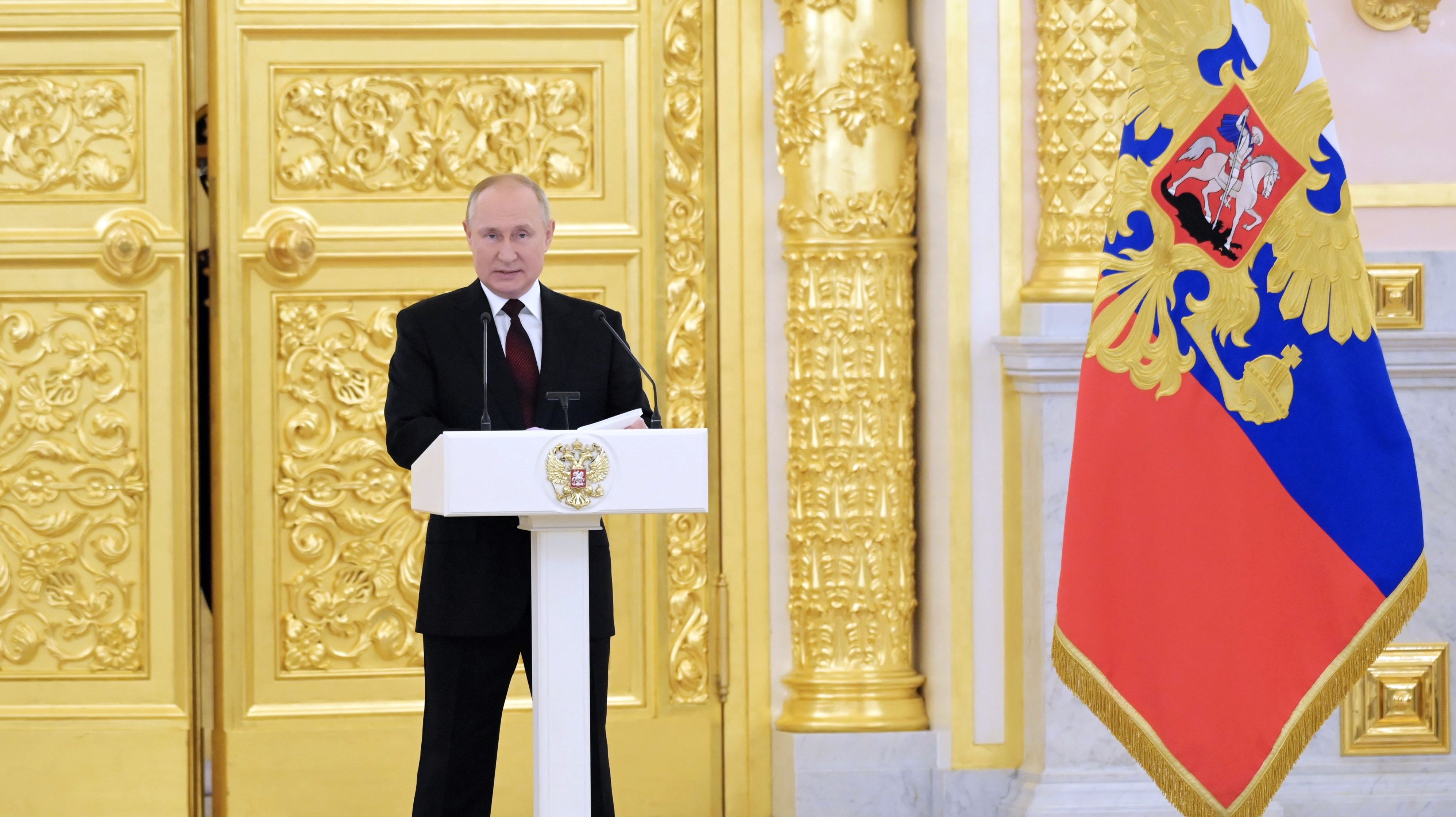 Stăpânul absolut al Kremlinului! Vladimir Putin, reales în alegerile prezidenţiale - 1-1710746304.jpg