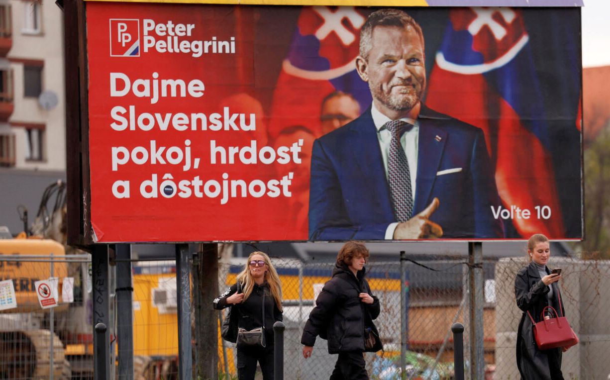 Alegeri prezidenţiale în Slovacia. Pellegrini şi Korcok, în turul al doilea - 1-1711273477.jpg