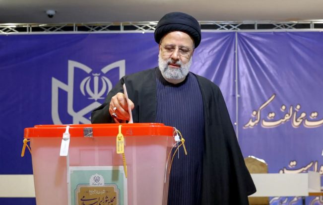 Alegătorii din Iran sunt chemaţi să voteze în al doilea tur al alegerilor parlamentare - 1-1715331749.jpg