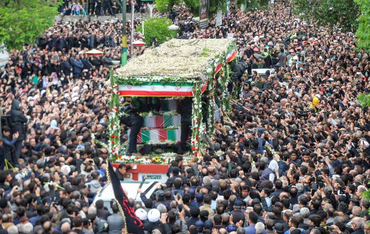 Funeralii naţionale! Fostul preşedinte al Iranului, Ebrahim Raisi, va fi înhumat joi - 1-1716363883.jpg