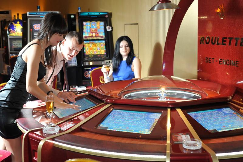 Toate CAZINOURILE și sălile de jocuri de noroc, ÎNCHISE de autoritățile din Republica Moldova - 104bbfbeae06d10686a44d263a479a07-1477292066.jpg