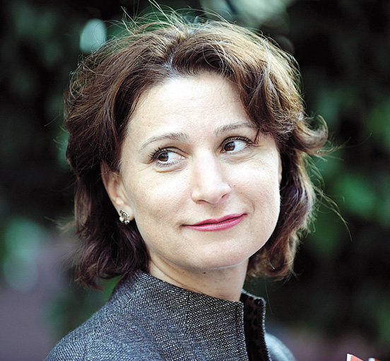 Senatorul Sorina Plăcintă, de trei ori mireasă.