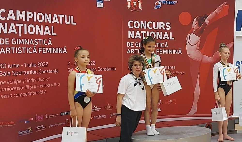 Gimnastele de la CSS 1 Constanţa, pe podiumul Concursului Naţional pe categorii de vârstă - 11-1656679933.jpg