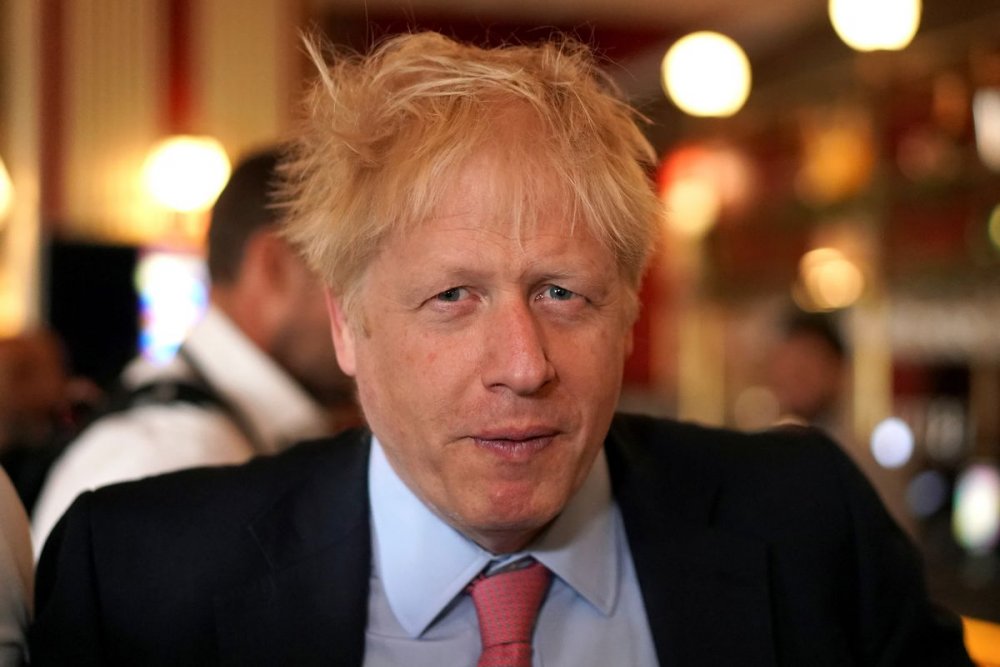 Premierul Boris Johnson promite să reducă nivelul imigrației dacă va câștiga alegerile - 1154862097jpg0-1575797461.jpg