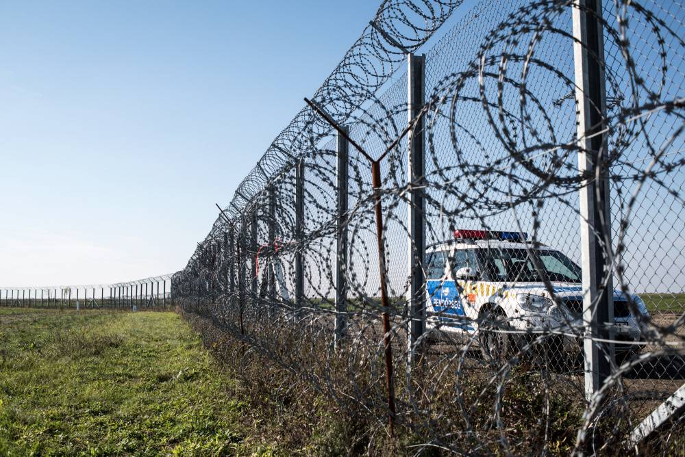 Ungaria va dubla gardul la granița cu Serbia - 117-1487863208.jpg