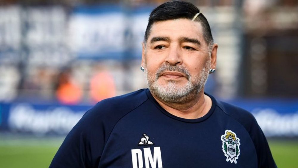 Agonia lui Maradona. Starul argentinian, „abandonat“ de echipa medicală - 1174213original1280x720-1619850553.jpg