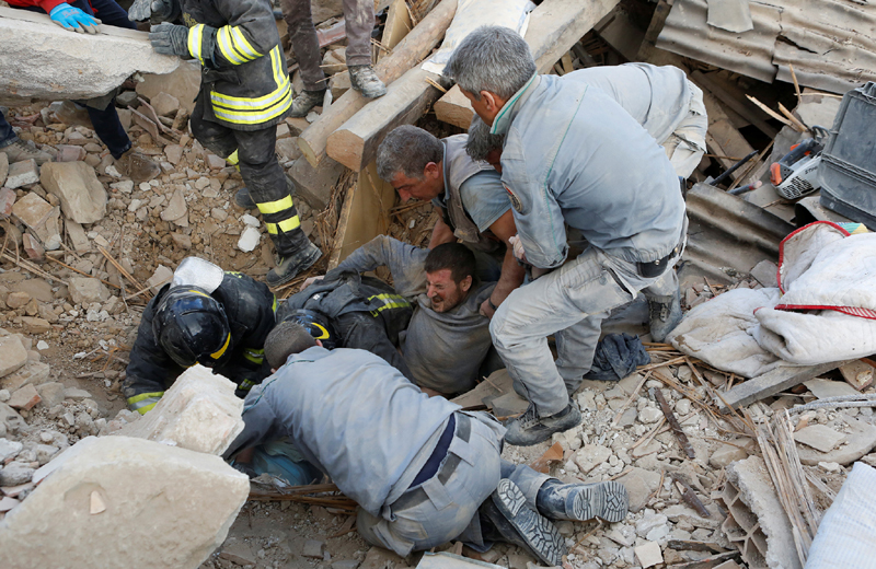 11 români au murit în cutremurul din Italia, 14 sunt dați dispăruți - 11romaniaumurit-1472387120.jpg