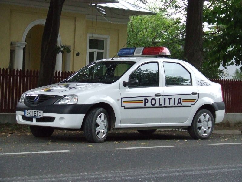 Hoață din locuințe, prinsă de polițiștii din Constanța - 12ianuariefurtlocuintafemeie-1389520478.jpg